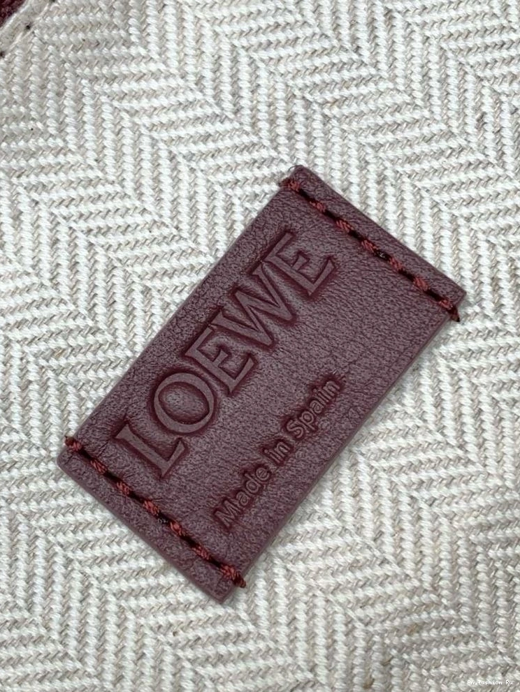 Bags 61182 Puzzle UrbanStyle Loewe 0630
